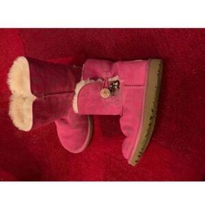 UGG boots pink with fur size 3
